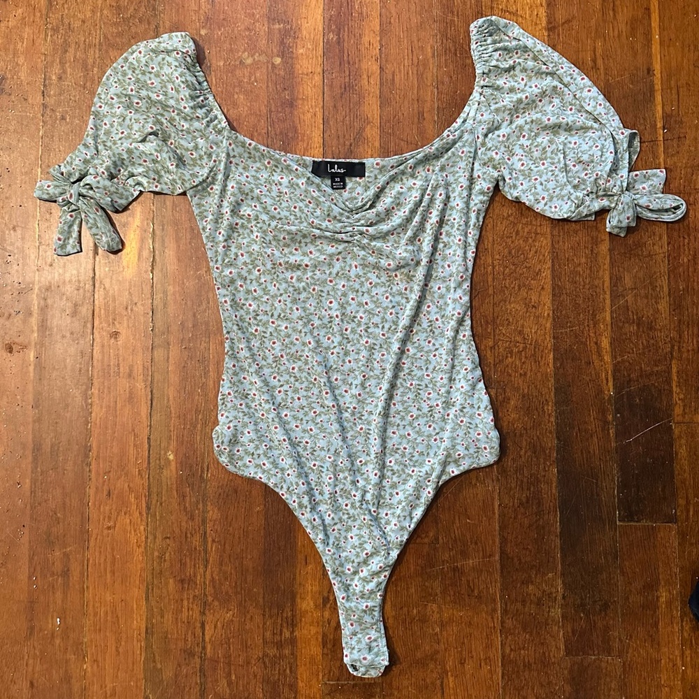 NWOT Lulus Floral Mesh Bodysuit - Size XS